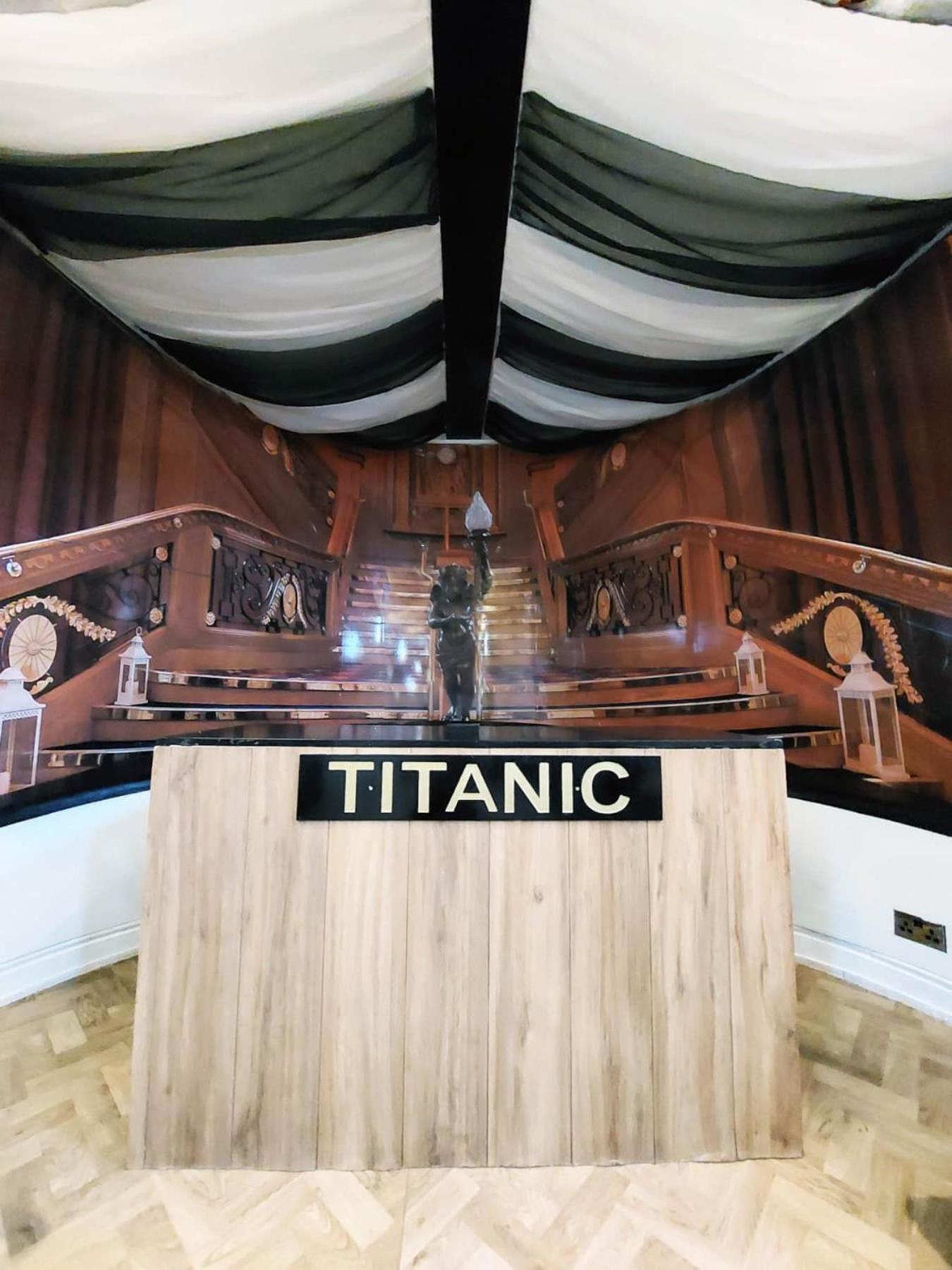 Botel Titanic Boat 5*
