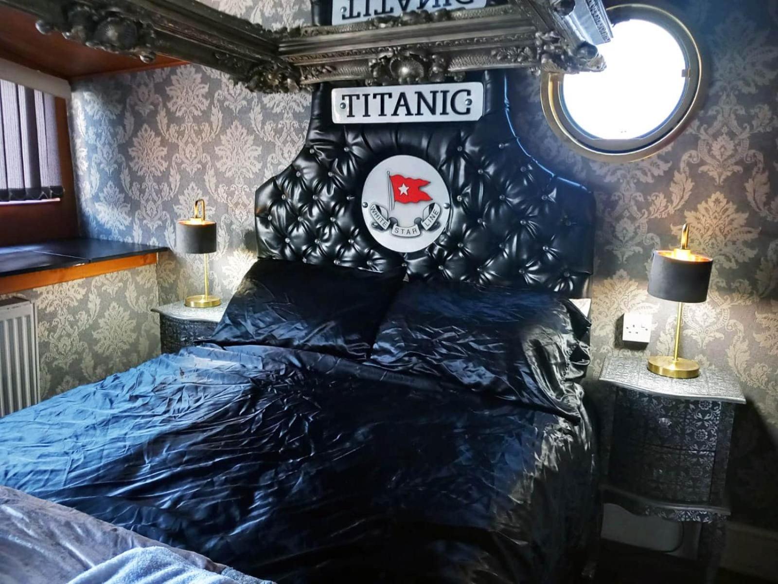 Botel Titanic Boat 5*
